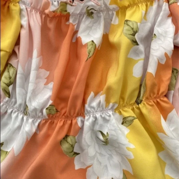 Tropical Floral Off the Shoulder Blouse. - Picture 11 of 15